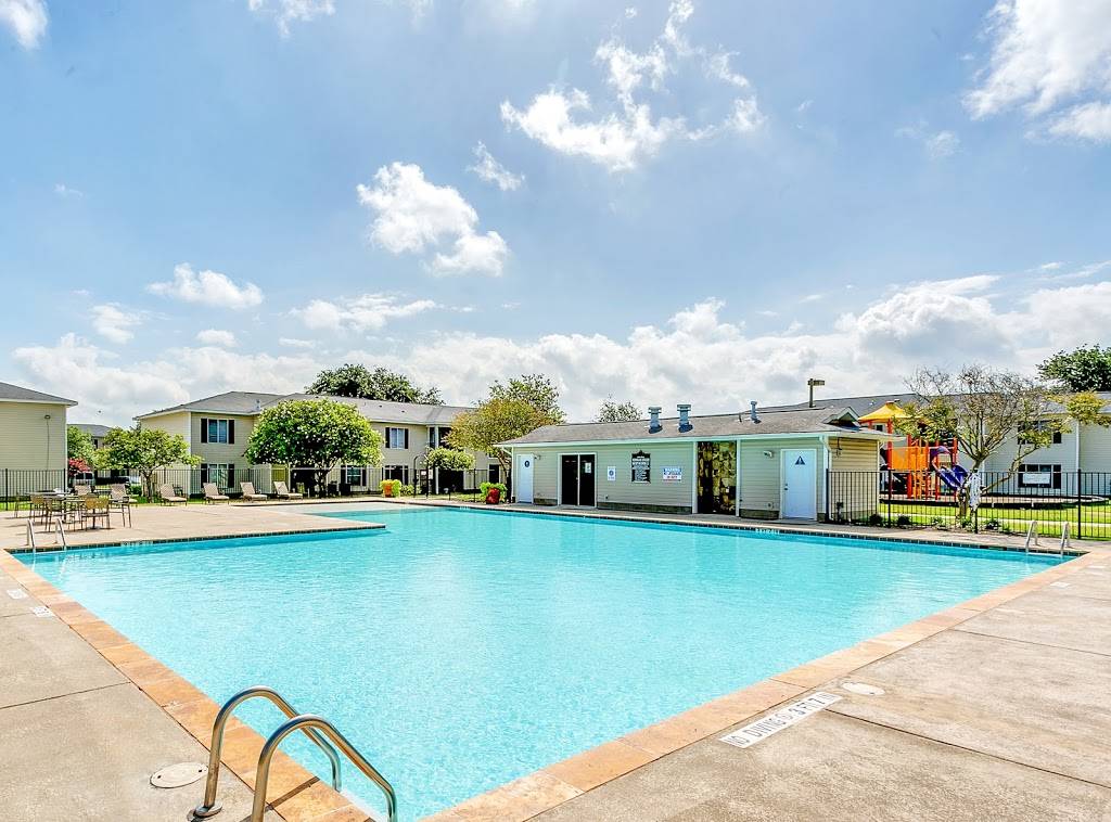 Paradise Oaks Apartments | 1500 Faro Dr, Austin, TX 78741 | Phone: (833) 814-5695