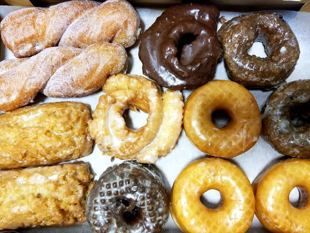 Bosa Donuts | 2536 E Main St, St. Charles, IL 60174 | Phone: (630) 584-1313