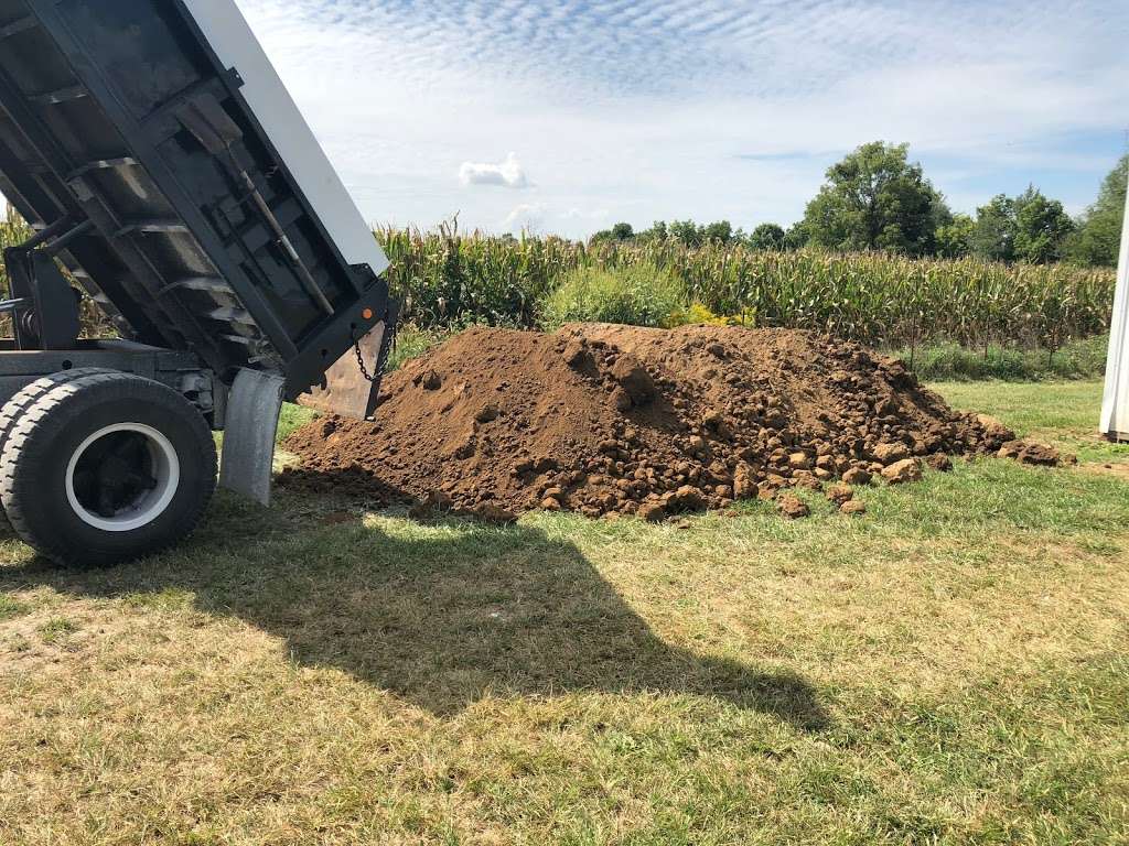 CR Dump Truck Hauling | 7942 E County Rd 550 S, Coatesville, IN 46121 | Phone: (765) 276-6140