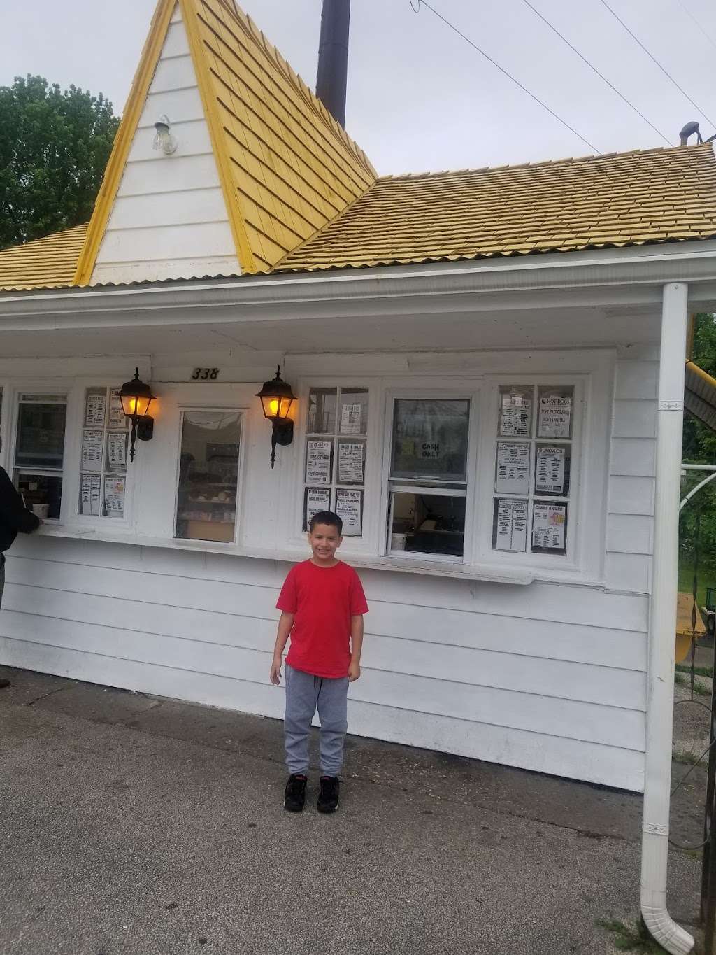 Pennsville Custard Stand | 338 N Broadway, Pennsville, NJ 08070 | Phone: (856) 678-5834