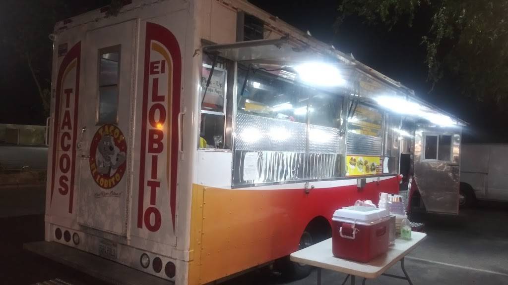 Tacos El Lobito | 1801 Planz Rd, Bakersfield, CA 93304, USA | Phone: (323) 489-2929