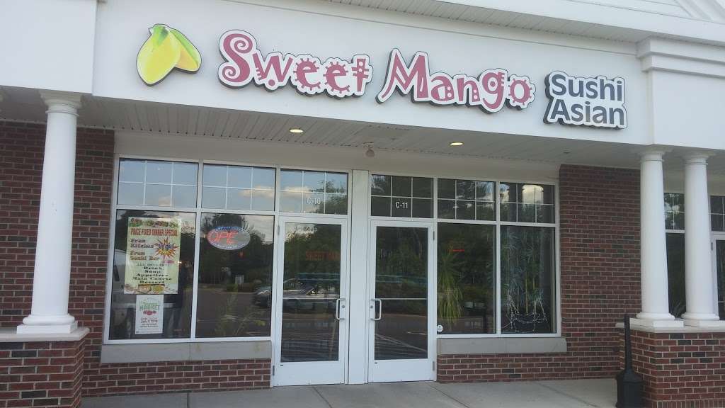 Sweet Mango Sushi Bar & Asian Restaurant | 274 S Main St, Newtown, CT 06470, USA | Phone: (203) 270-3737