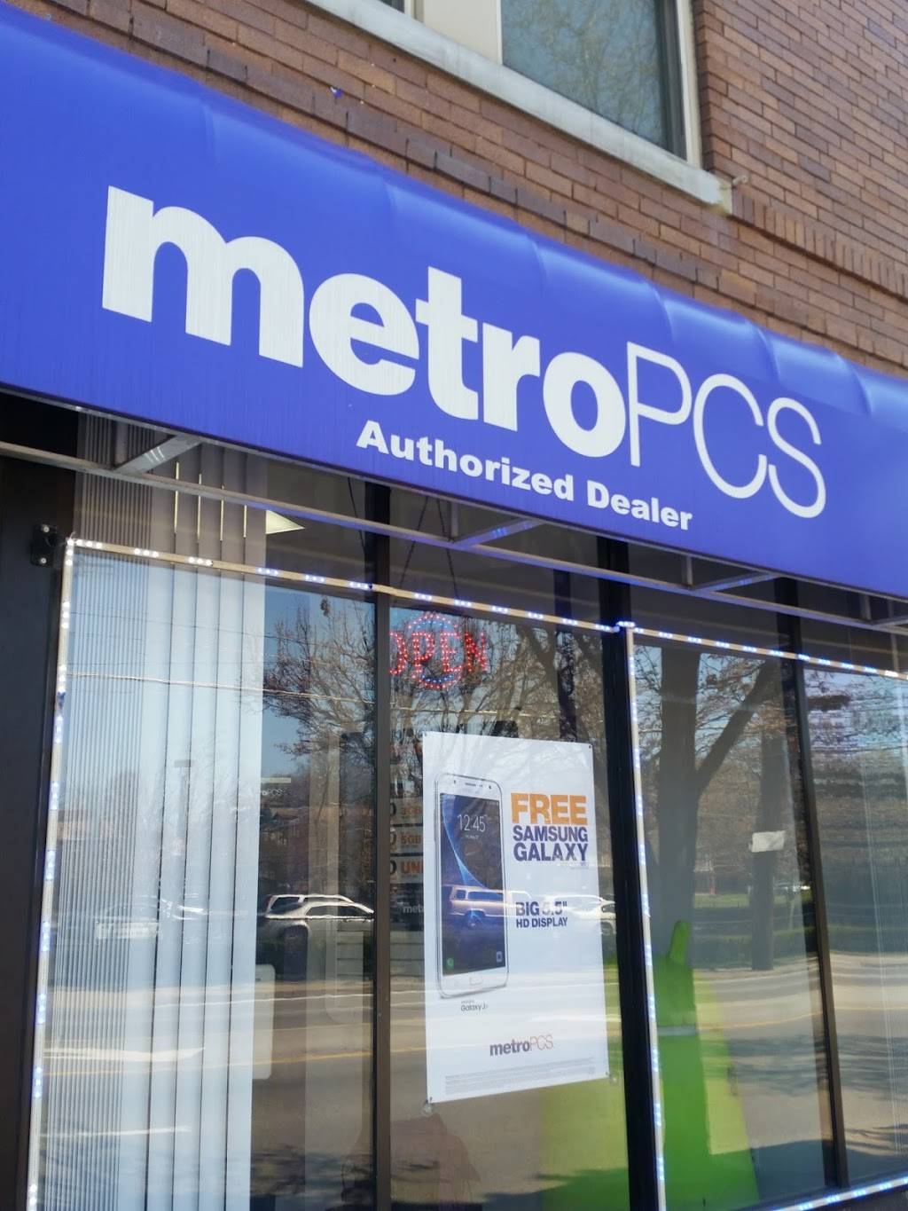 Metro by T-Mobile | 3460 Reading Rd, Cincinnati, OH 45229 | Phone: (513) 221-1845