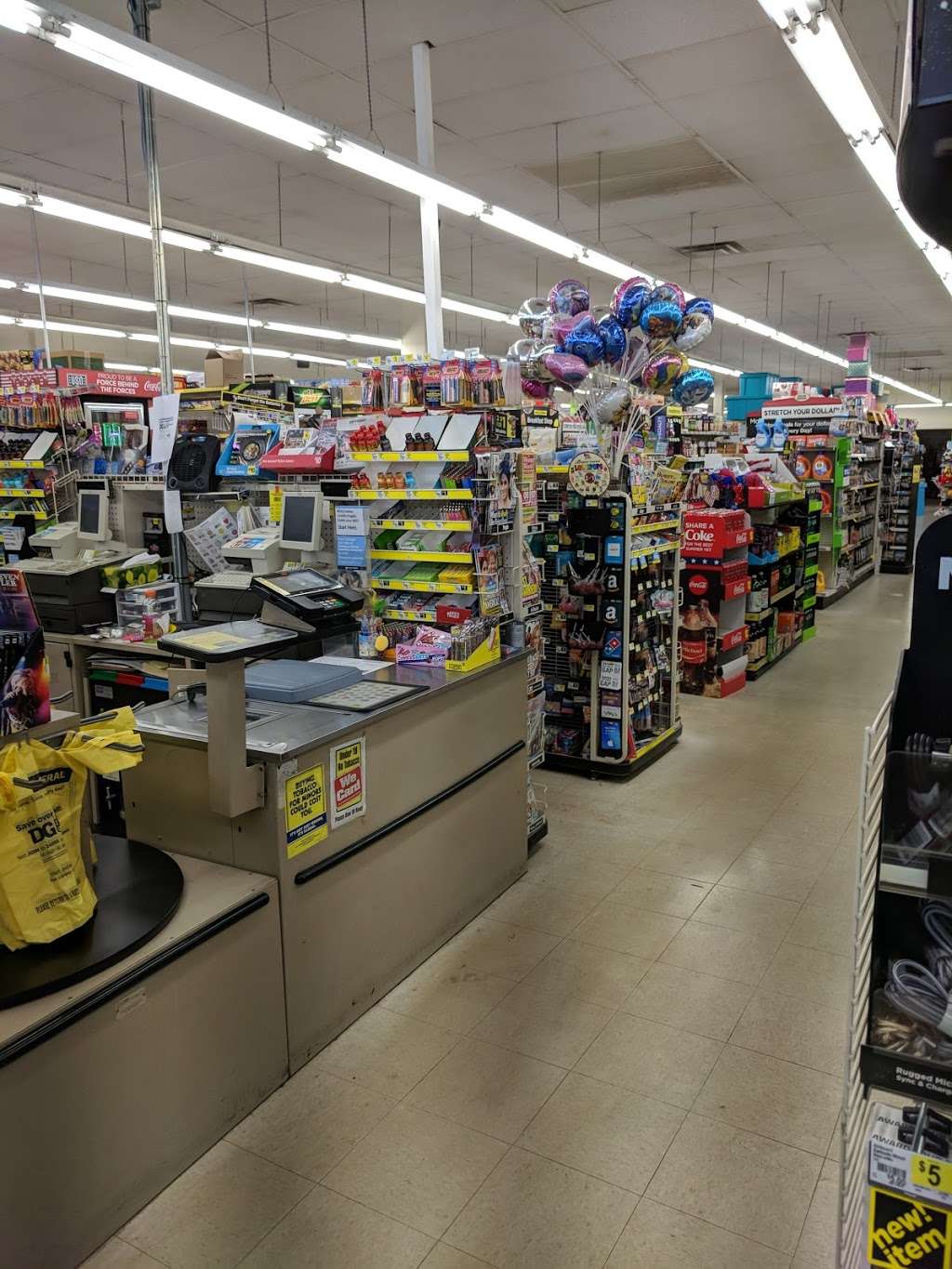 Dollar General | 308 Town Center Blvd, Easton, PA 18040 | Phone: (610) 258-7360