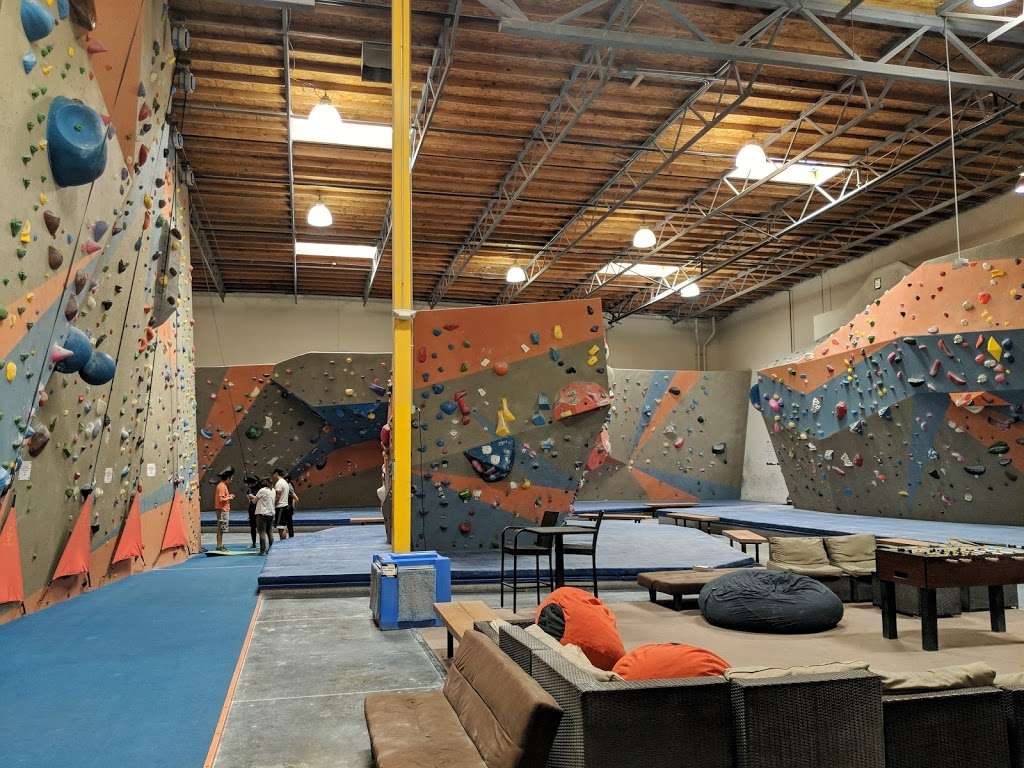 Top Out Climbing Gym | 2998, 26332 Ferry Ct, Santa Clarita, CA 91350, USA | Phone: (661) 288-1813