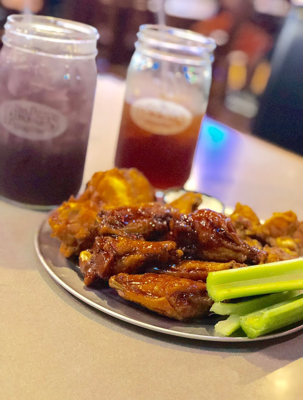 Pluckers Wing Bar | 5500 Greenville Ave Ste 406, Dallas, TX 75205, USA | Phone: (214) 363-9464