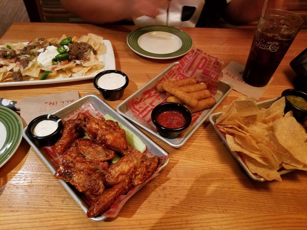 Applebees Grill + Bar | 2251 E Grapevine Mills Cir, Grapevine, TX 76051, USA | Phone: (214) 253-0830