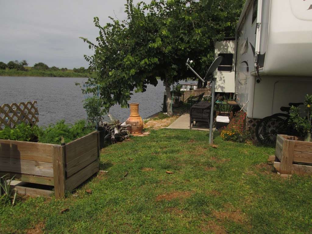 Gracious Tiny House Park | 6542 US-441, Okeechobee, FL 34974, USA | Phone: (561) 866-2804