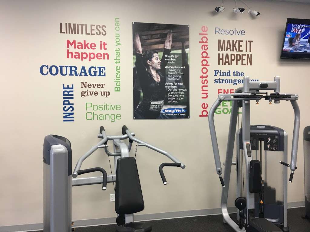 StayFit24 | 3106 W Three Oaks Rd, Cary, IL 60013, USA | Phone: (847) 462-8086