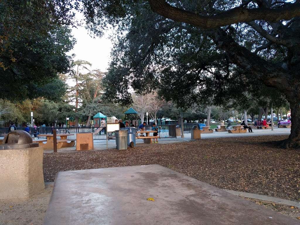 Washington Park | 840 W Washington Ave, Sunnyvale, CA 94086, USA | Phone: (408) 730-7350