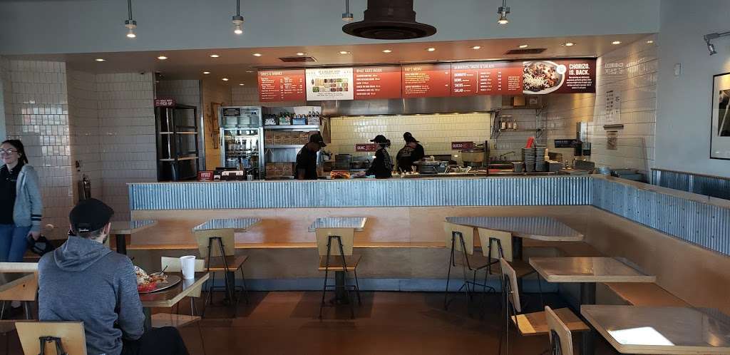 Chipotle Mexican Grill | 2590 High Point Pkwy, Barstow, CA 92311 | Phone: (760) 253-7480