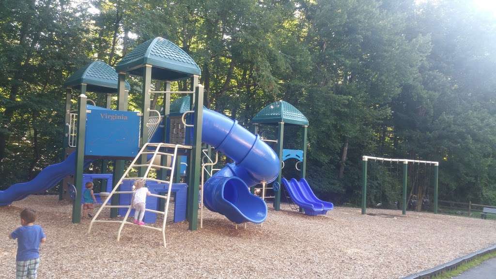 Lake Braddock Playground - Private HOA Property | 5424 Lighthouse Ln, Burke, VA 22015, USA