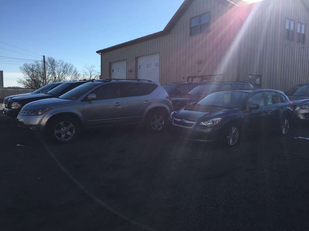 Ultra Auto Sales, LLC | 7 Ashton Park Way, Cumberland, RI 02864, USA | Phone: (401) 335-3900