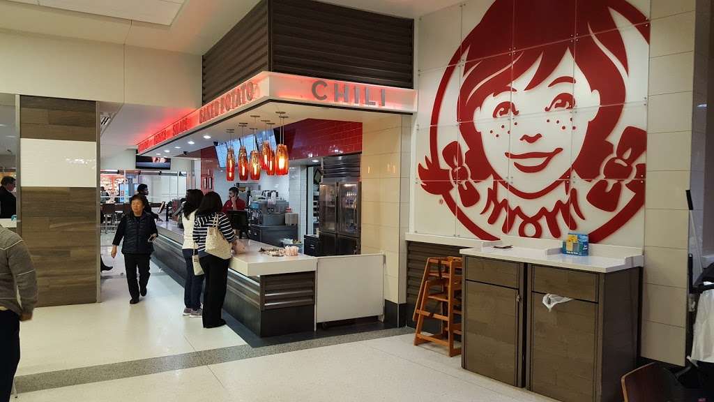 Wendys | 2625 N International Parkway Terminal E, Gate 34, Dallas, TX 75261, USA | Phone: (972) 973-6404