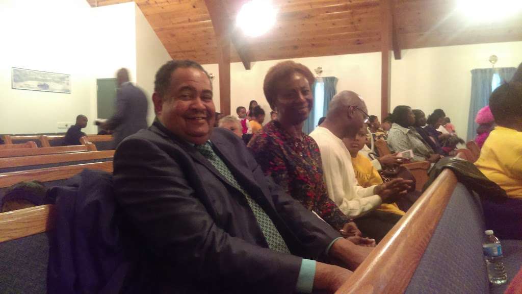 New Hope Church-God In Christ | 1400 W Santa Fe St, Olathe, KS 66061, USA | Phone: (913) 768-8300