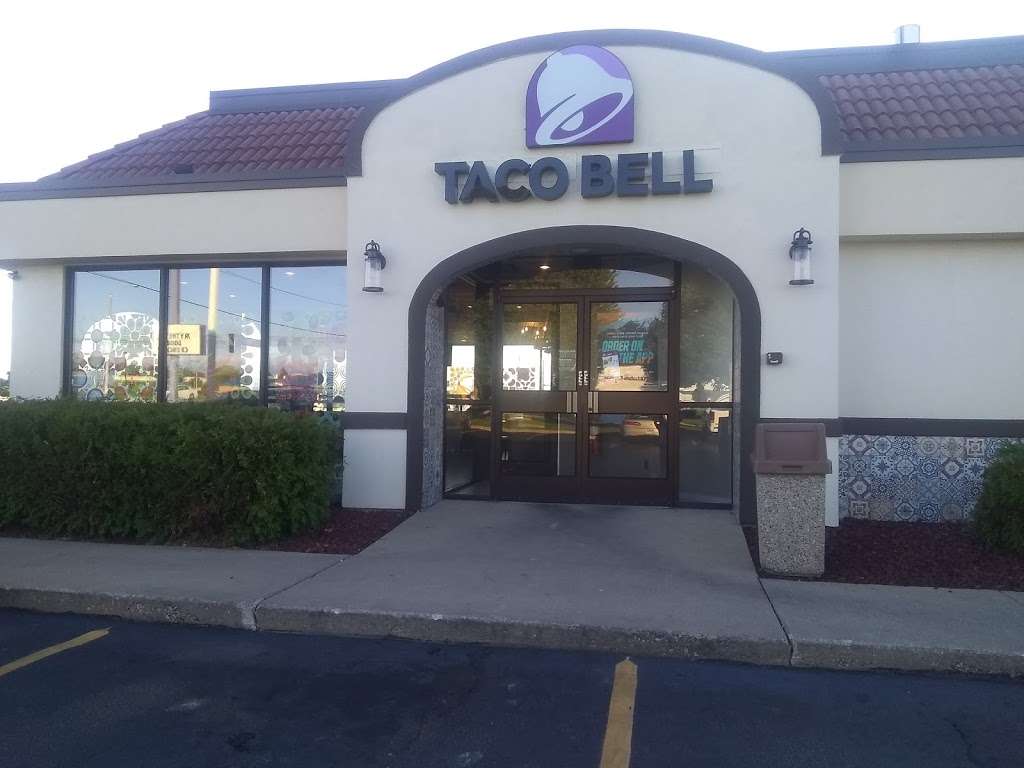 Taco Bell | 1301 Dekalb Ave, Sycamore, IL 60178, USA | Phone: (815) 895-3660