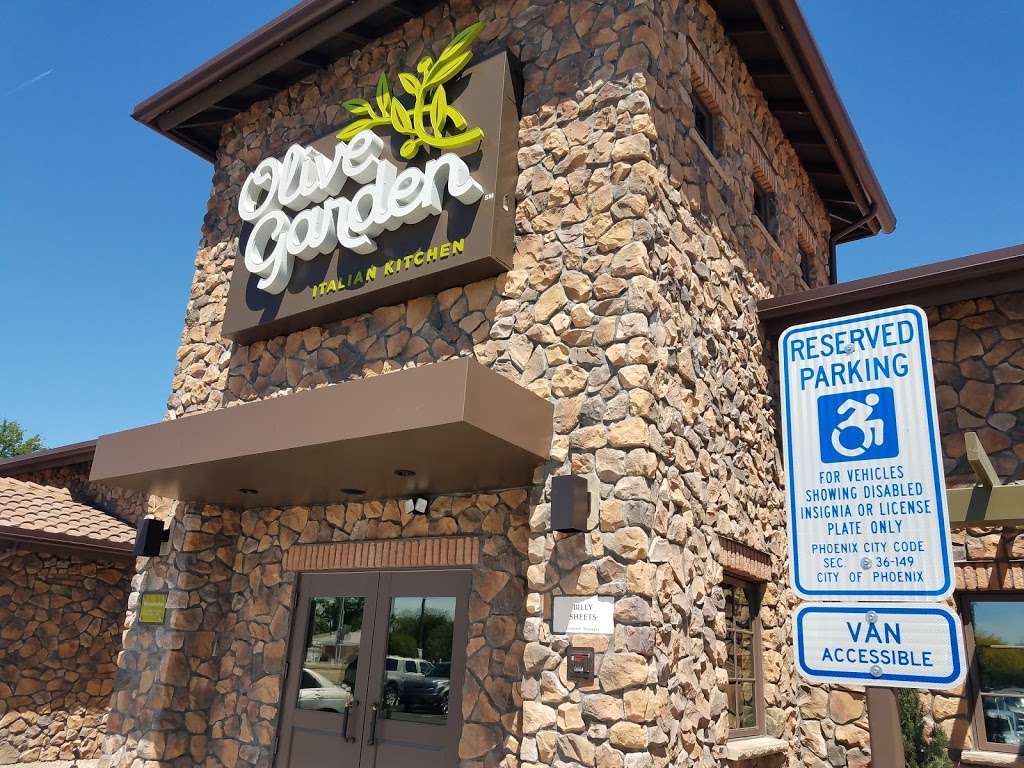 Olive Garden Italian Restaurant | 1617 W Bethany Home Rd, Phoenix, AZ 85015, USA | Phone: (602) 841-1036