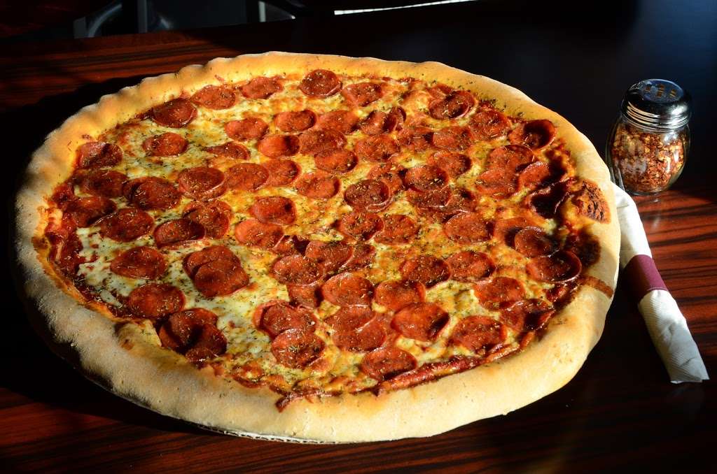 Rosatis Pizza | 2083 Orchard Rd, Montgomery, IL 60538, USA | Phone: (630) 264-4410
