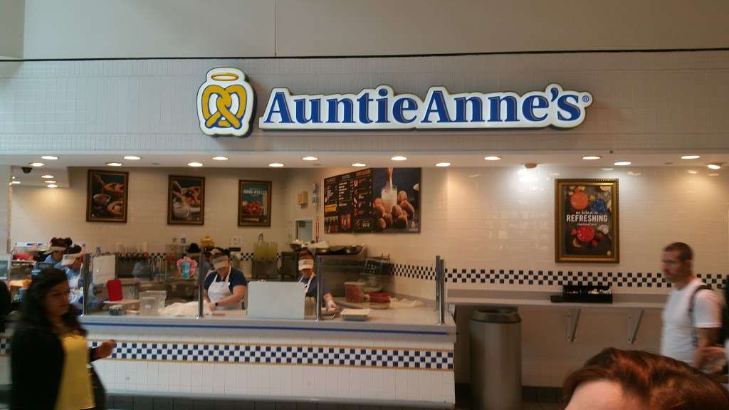 Auntie Annes | 651 Kapkowski Rd Spc 2258, Elizabeth, NJ 07201 | Phone: (908) 820-4315