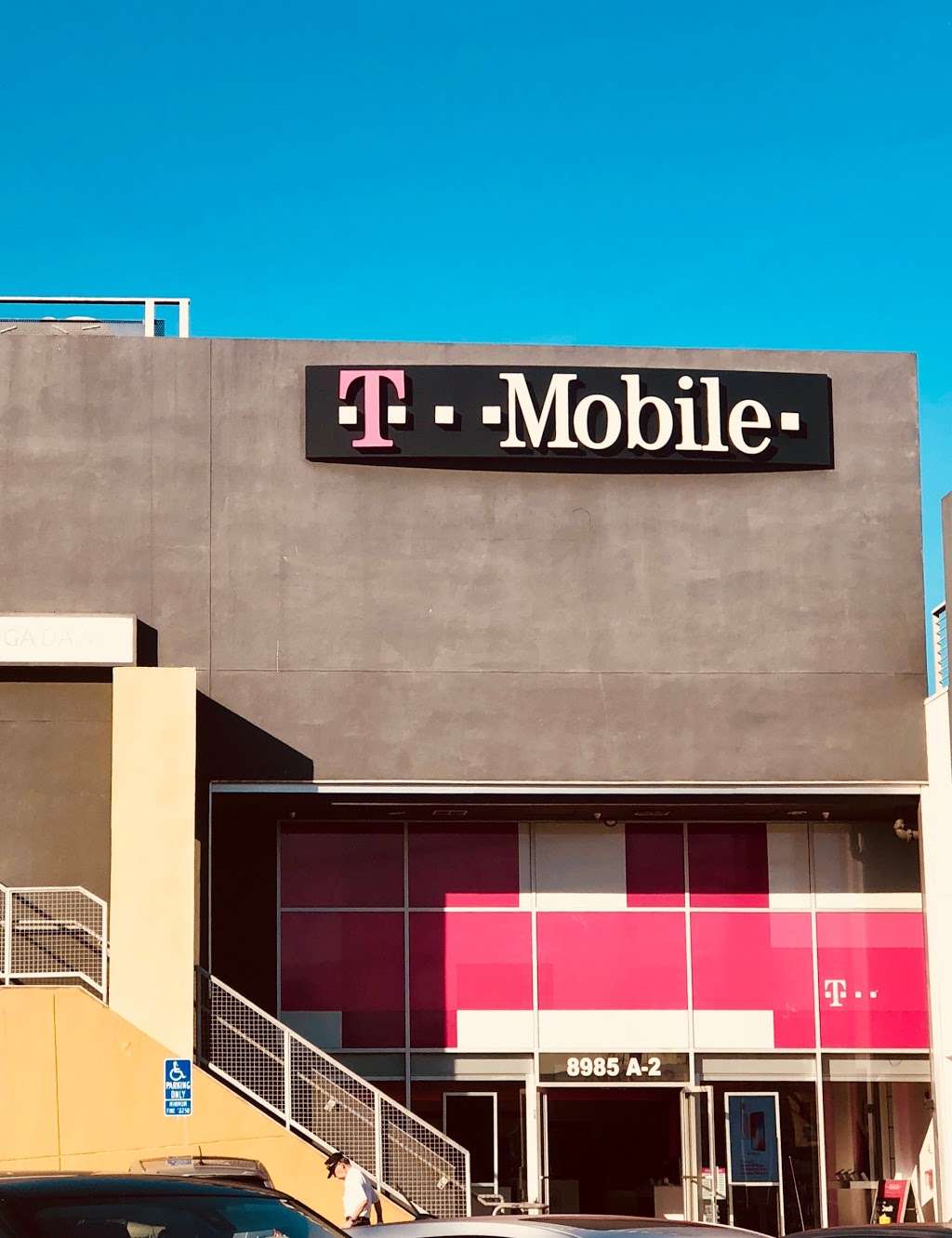 T-Mobile | 8985 Venice Blvd Suite A2, Los Angeles, CA 90034, USA | Phone: (310) 837-7335