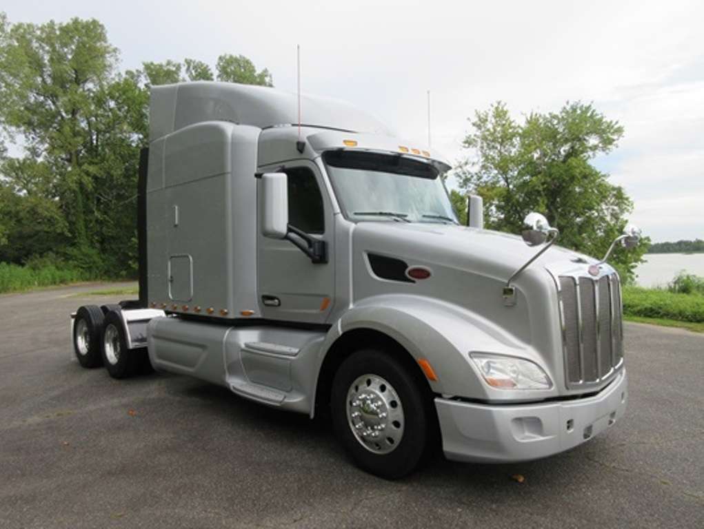 Semi-Truck Inventory | 11350 NW 81 St, Kansas City, MO 64152, USA | Phone: (816) 517-3333