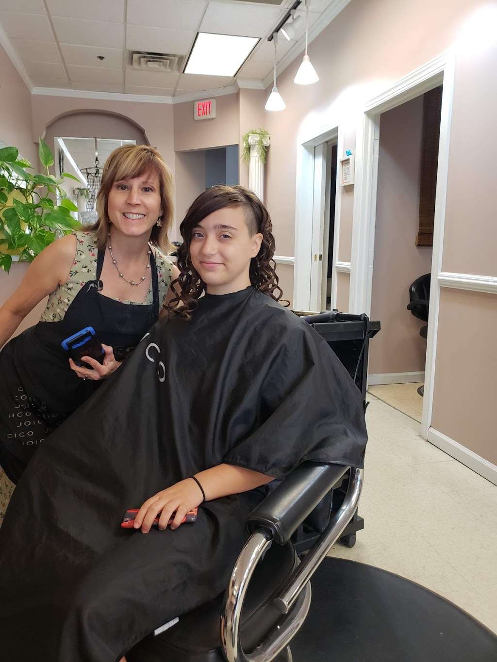 Curl Up Or Dye Hair Salon | 140 Allendale Rd, King of Prussia, PA 19406, USA | Phone: (610) 265-0530