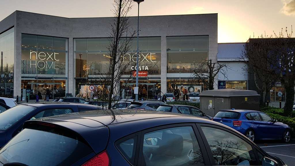 County Oak Retail Park | Metcalf Way, Crawley RH11 7XN, UK