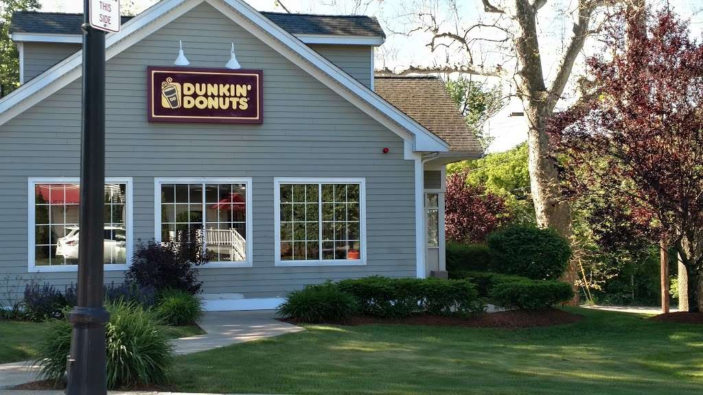 Dunkin | 2 Fredonian St, Shirley, MA 01464, USA | Phone: (978) 425-9376