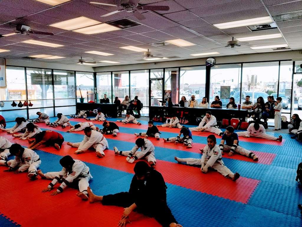 Yins Tae Kwon Do - Lancster | 210 W Ave J, Lancaster, CA 93534, USA | Phone: (661) 948-6600