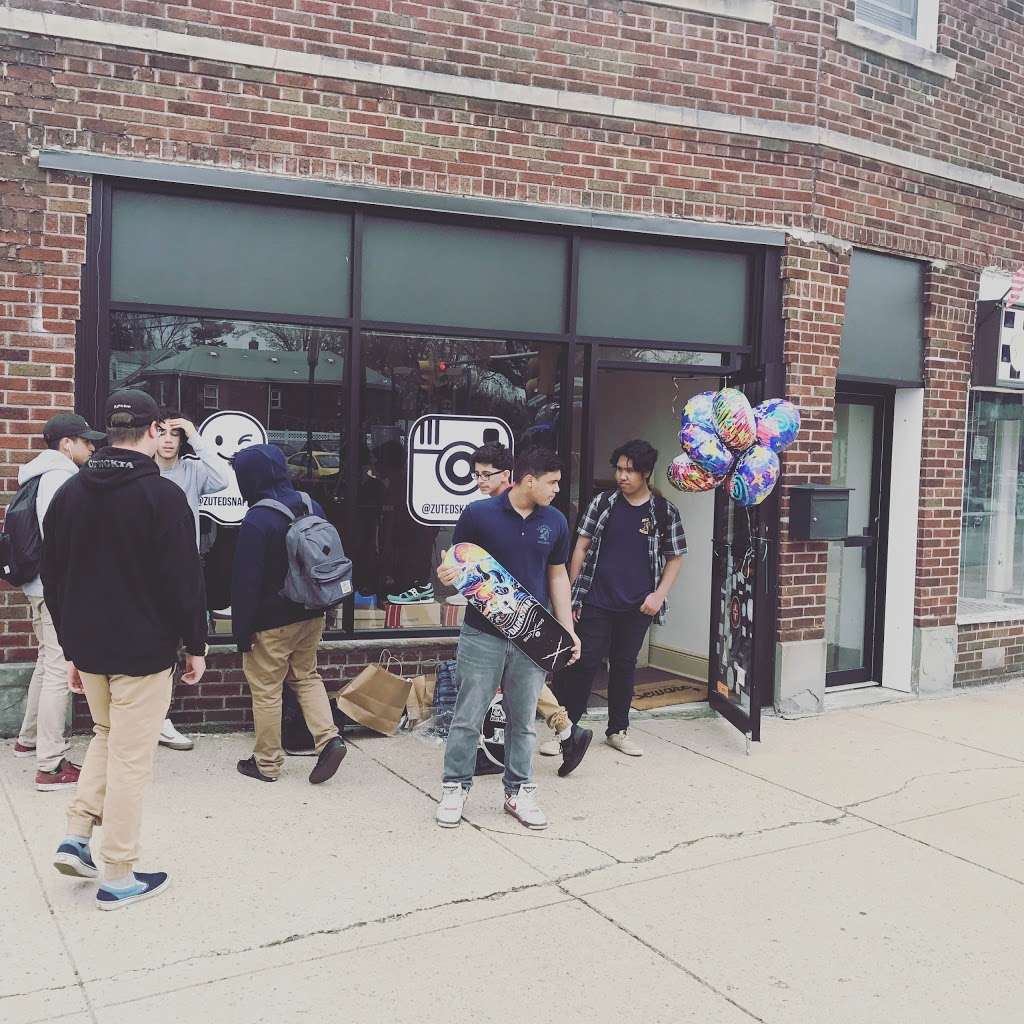 Zuted Skate Shop Livingston Mall, Livingston, NJ 07039, USA BusinessYab