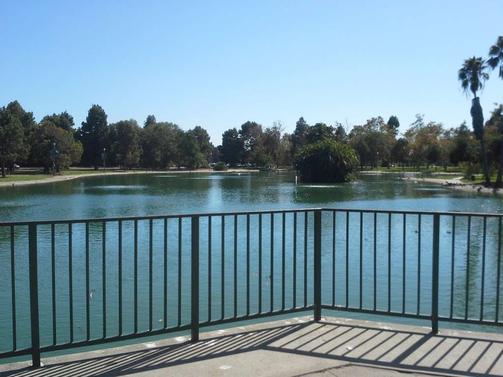 El Dorado Park East Duck Pond | 2560, 2400 N Studebaker Rd, Long Beach, CA 90815