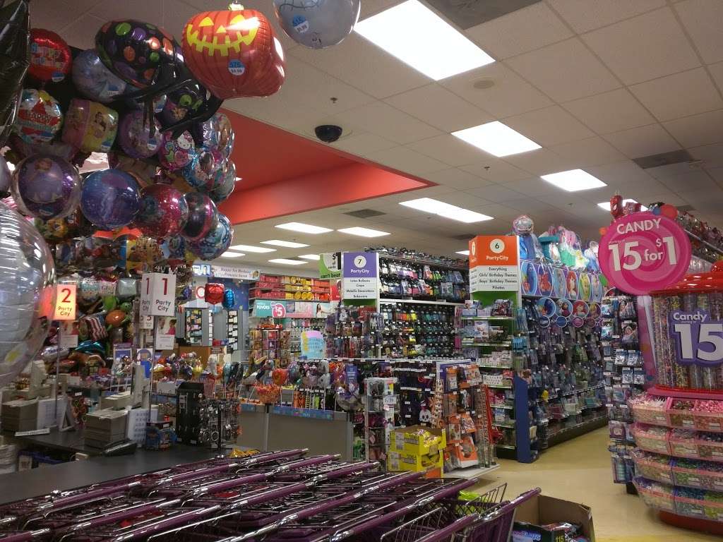 Party City | 795 W Main St, Lake Zurich, IL 60047, USA | Phone: (847) 719-1680