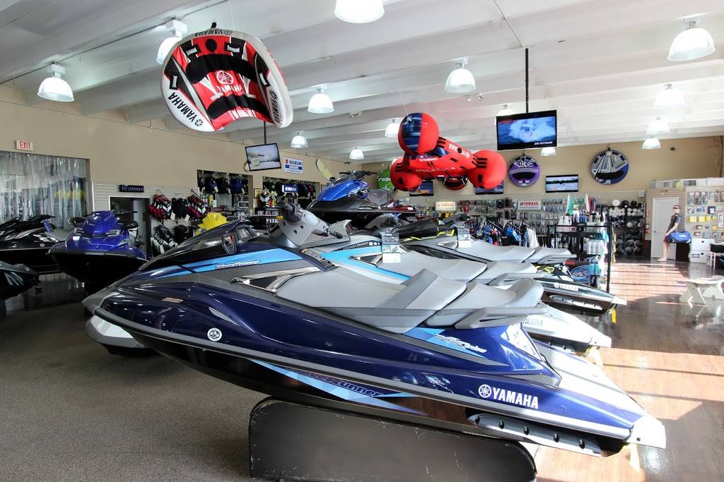 Jet Ski of Miami & Fishermans Boat Group | 3800 NW 27th Ave, Miami, FL 33142 | Phone: (305) 600-3881