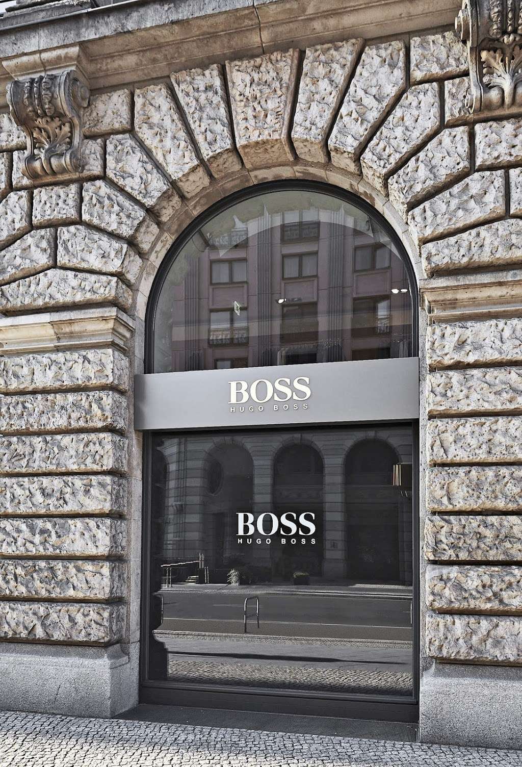 Hugo Boss | Gatwick Airport Gatwick, South Terminal, Buckingham Palace Rd, London, Horley, Gatwick RH6 0NP, UK | Phone: 01293 569328