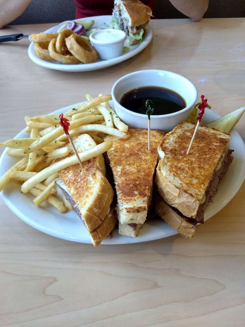 Hunnys Cafe | 31253 Riverside Dr, Lake Elsinore, CA 92530, USA | Phone: (951) 245-4548