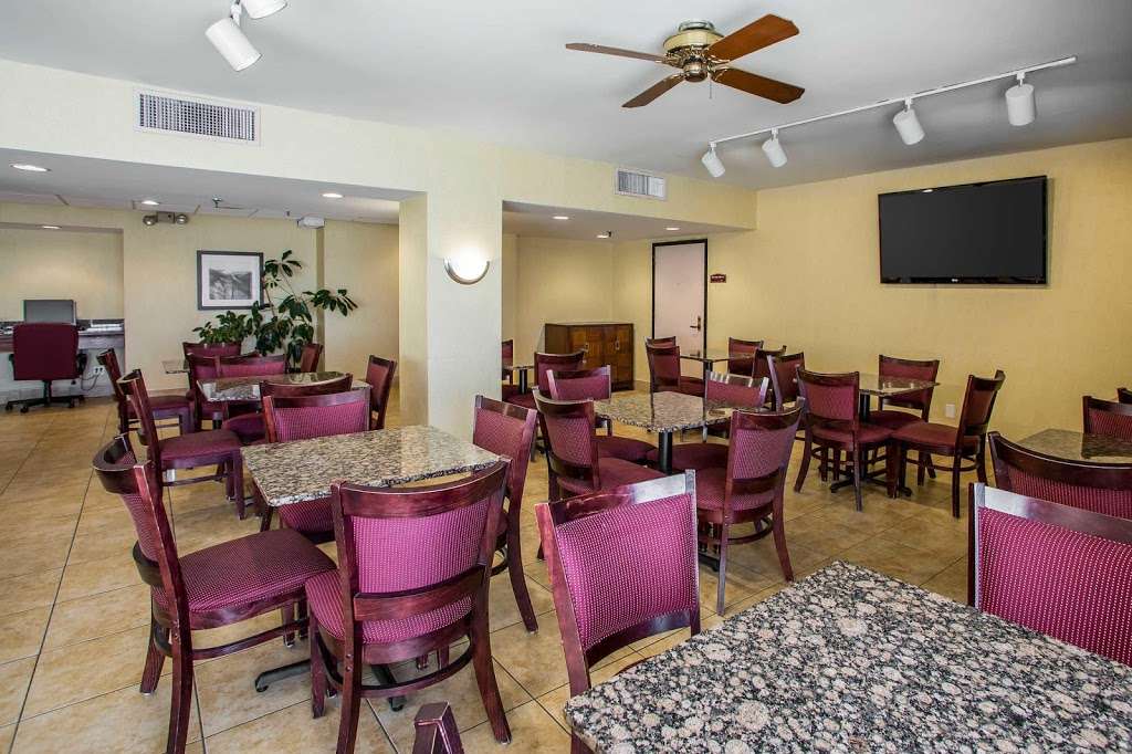 Comfort Inn & Suites | 7079 E Black Horse Pike, Pleasantville, NJ 08232 | Phone: (609) 484-1900