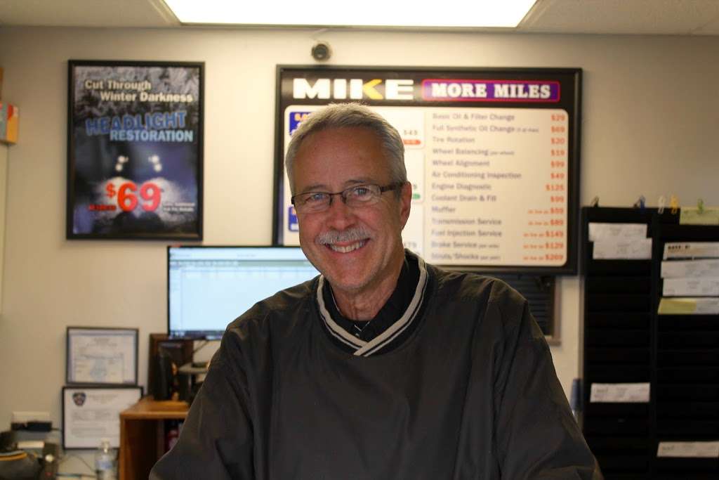 Mike More Miles | 2108 N Lewis Ave, Waukegan, IL 60087, USA | Phone: (847) 662-1446