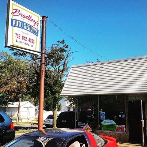 Bradleys Auto Service | 335 Shrewsbury Ave, Red Bank, NJ 07701, USA | Phone: (732) 842-4353