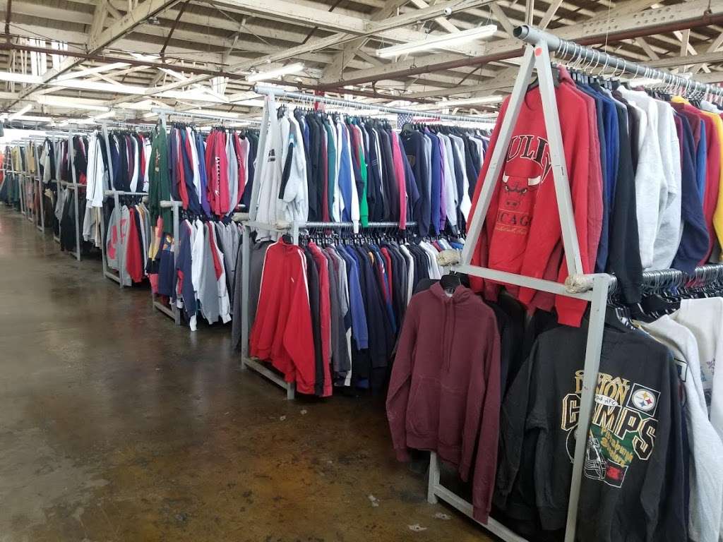 Torgom Wholesale Vintage Clothing Co. -Vernon | 4355 Fruitland Ave 2nd floor, Vernon, CA 90058, USA | Phone: (323) 567-2013