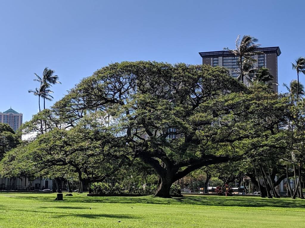 Hawaiʻi State Capitol | 415 S Beretania St, Honolulu, HI 96813, USA | Phone: (808) 587-0478