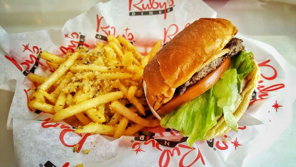 Rubys Diner | 245 N Harbor Dr, Redondo Beach, CA 90277, USA | Phone: (310) 376-7829