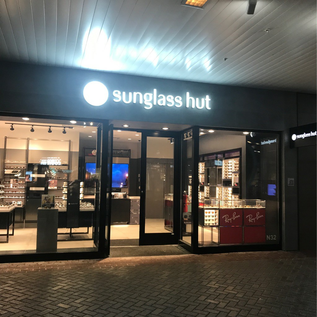 Sunglass Hut | 4999 Old Orchard Rd, Skokie, IL 60077, USA | Phone: (847) 674-2357