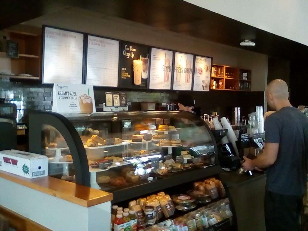 Starbucks | 423 S Federal Hwy, Pompano Beach, FL 33062, USA | Phone: (954) 545-3431