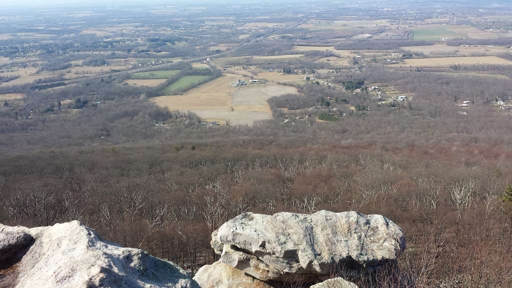 Annapolis Rock Black Rock Cliff | 11175 Baltimore National Pike, Myersville, MD 21773, USA