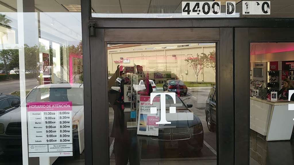 T-Mobile | 4400 North Fwy D100, Houston, TX 77022, USA | Phone: (713) 699-1470