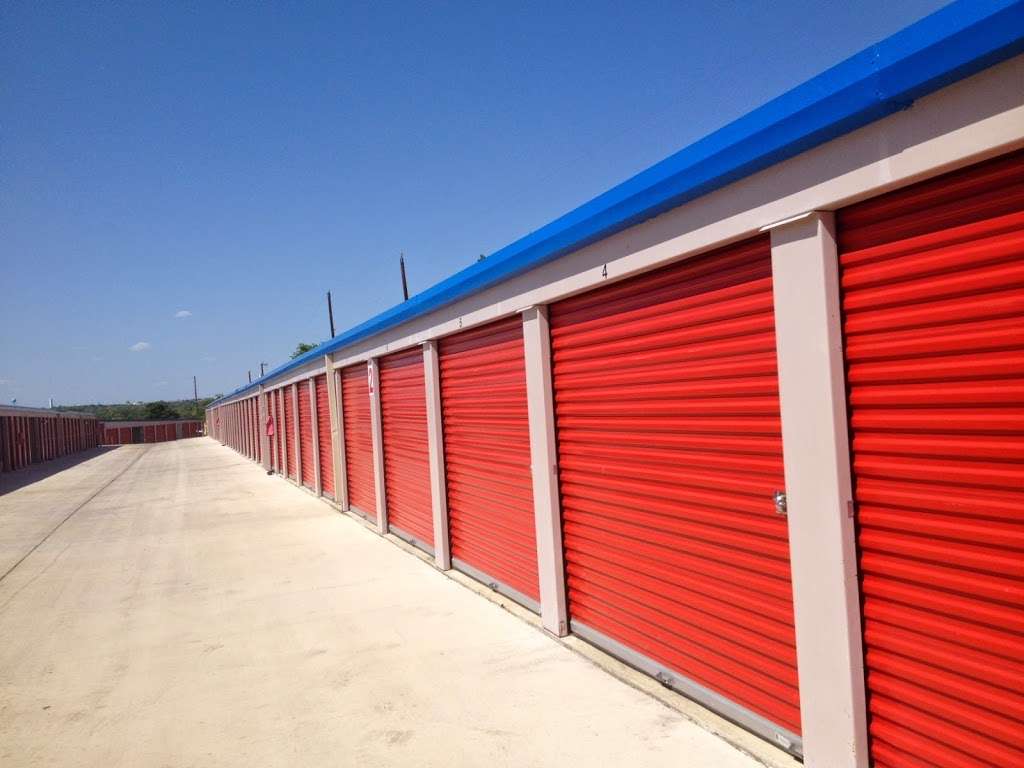 Move It Self Storage - Crestway | 7345 Crestway Dr, San Antonio, TX 78239, USA | Phone: (210) 657-2400