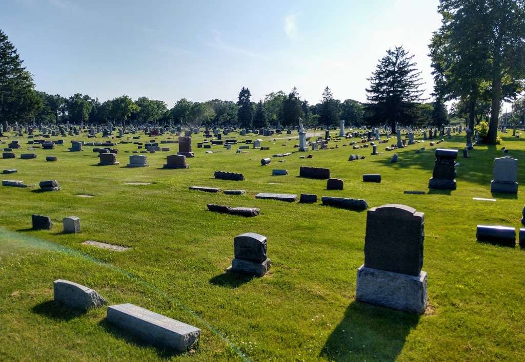 Montrose Cemetery-Crematorium | 5400 N Pulaski Rd, Chicago, IL 60630, USA | Phone: (773) 478-5400