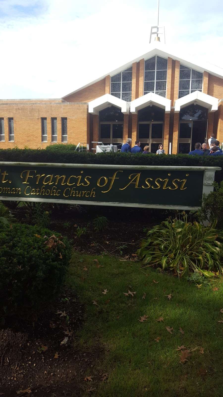 St Francis of Assisi Church | 29 Clay Pitts Rd, Greenlawn, NY 11740, USA | Phone: (631) 757-7435