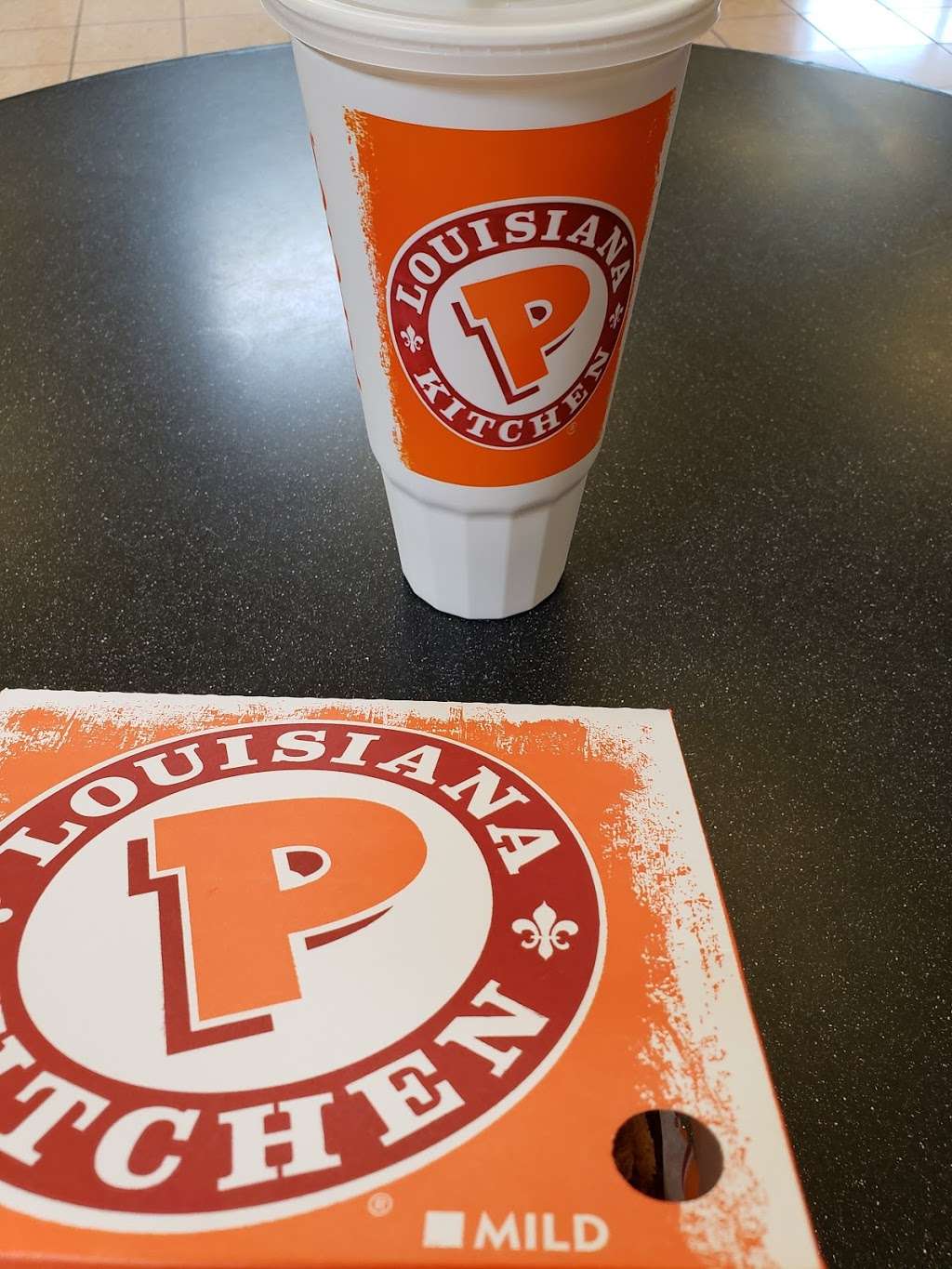 Popeyes Louisiana Kitchen | 2700 Crego Rd Food Court Space #108, C, DeKalb, IL 60115, USA | Phone: (815) 748-4193