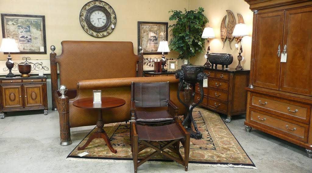 Upscale Consignment Furniture & Decor | 17785 SE 82nd Dr, Gladstone, OR 97027, USA | Phone: (503) 650-6351